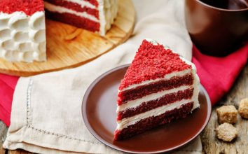 Red Velvet (Kadife Dokulu, Kırmızı) Pasta